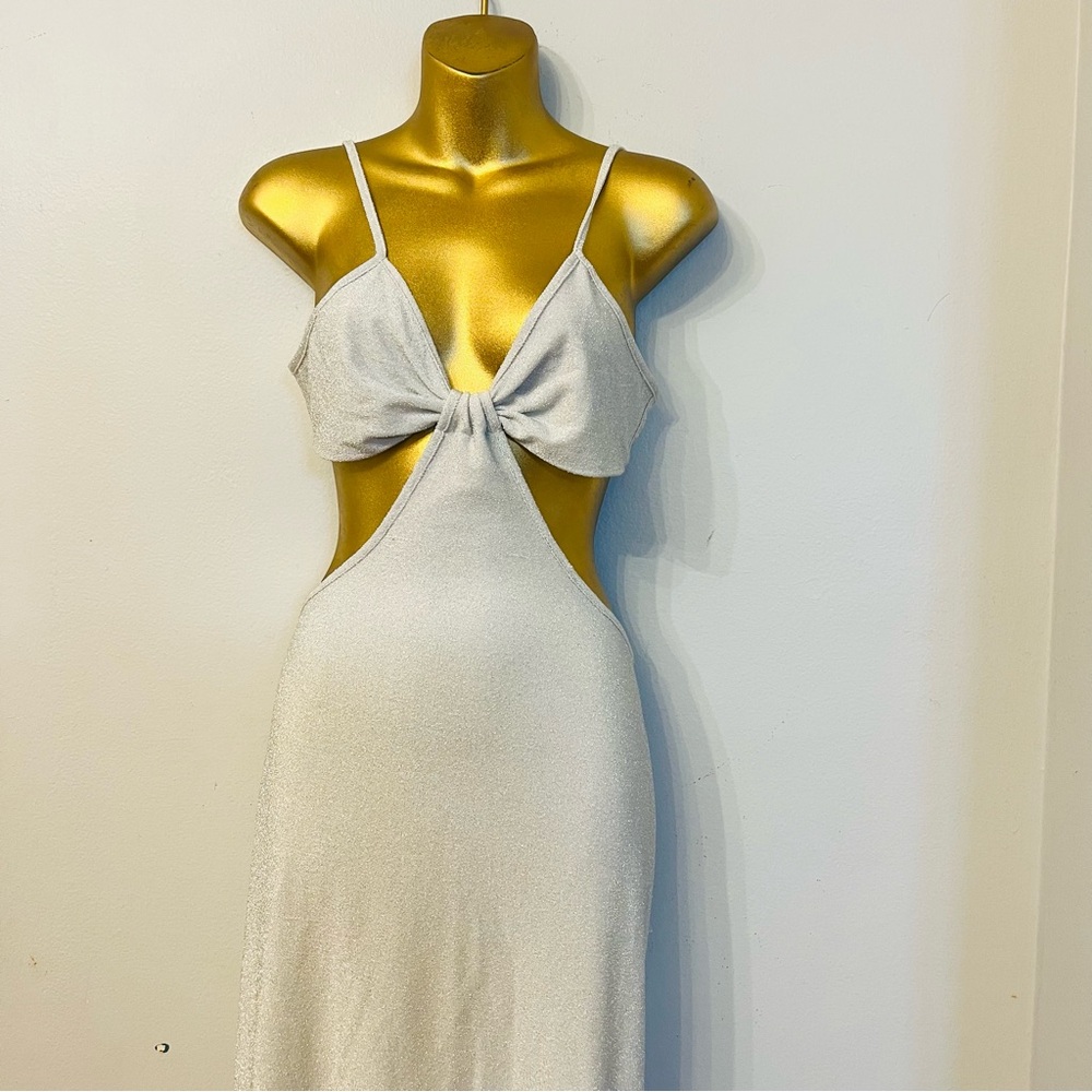 Silver Cut-Out Maxi Dress – Metallic Shimmer – Valentine Night Out – XL euphoria - Picture 5 of 8